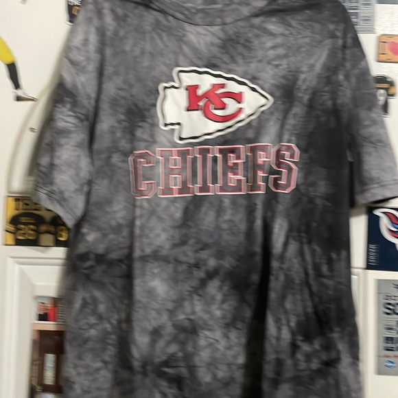 Kansas City Chiefs tie dye T-shirt. Says sleepwear but I’d wear it out.  Unisex - Picture 1 of 5